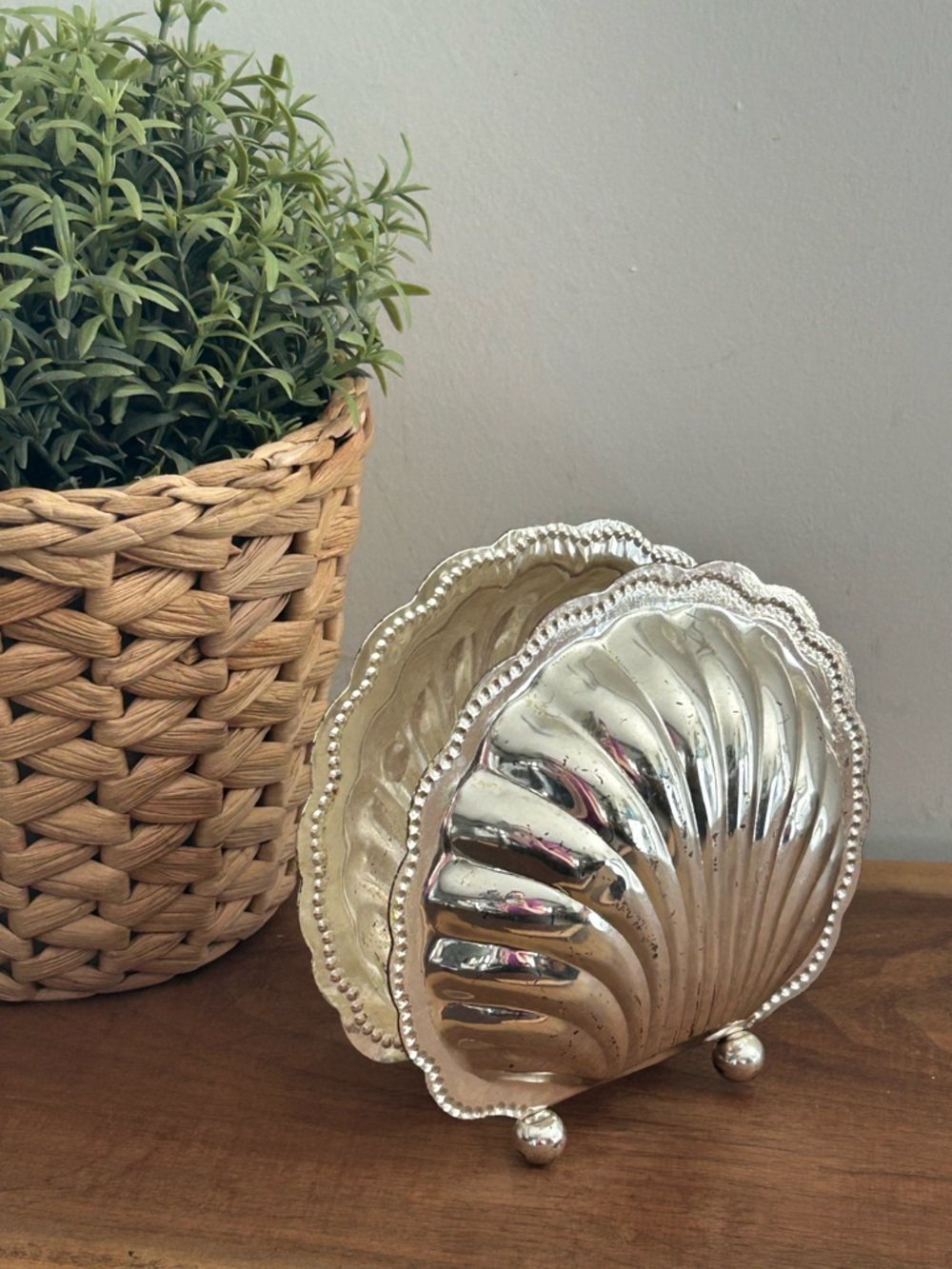Silver plated Clam Shell Napkin holder with feet Brama England